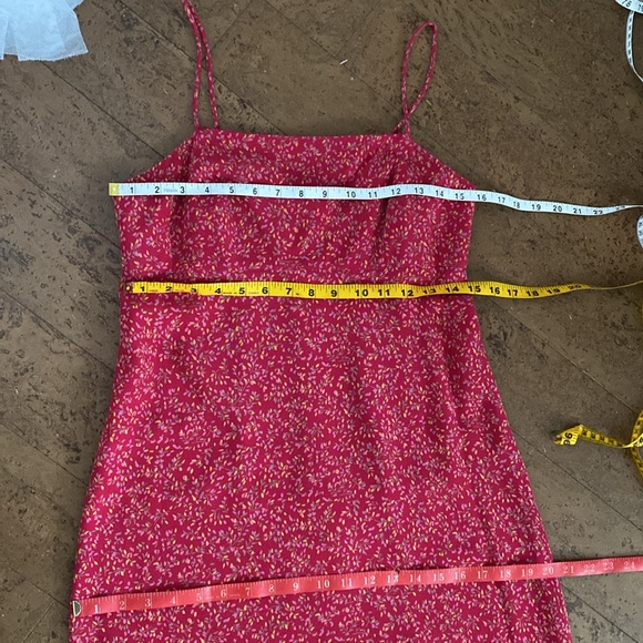 Gap Y2K  red floral, empire waist, spaghetti straps! Tiered ruffle! Size 6 - Picture 8 of 16